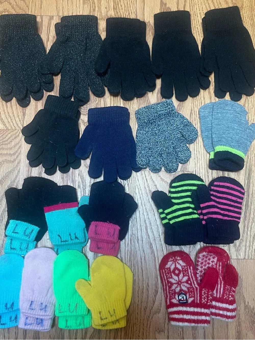 Kids bundle lot mittens